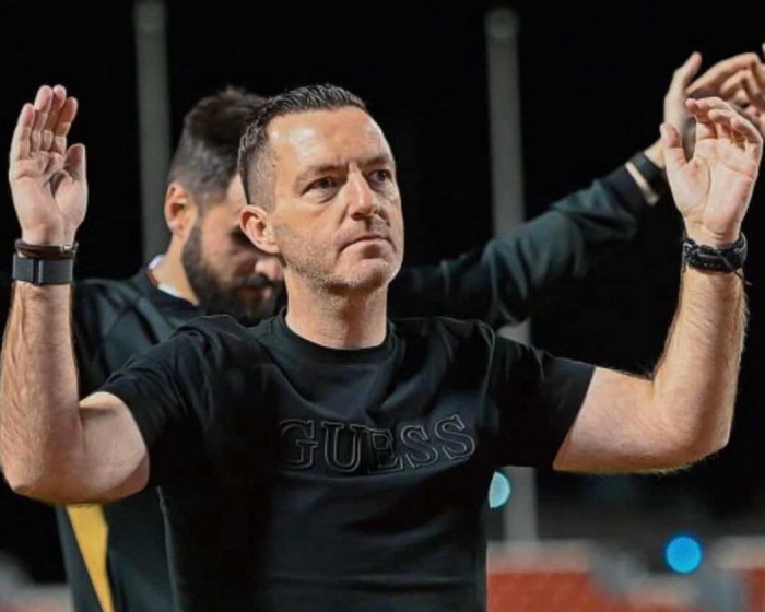 Ricardo Ch�u strengthens his lead in the playoffs