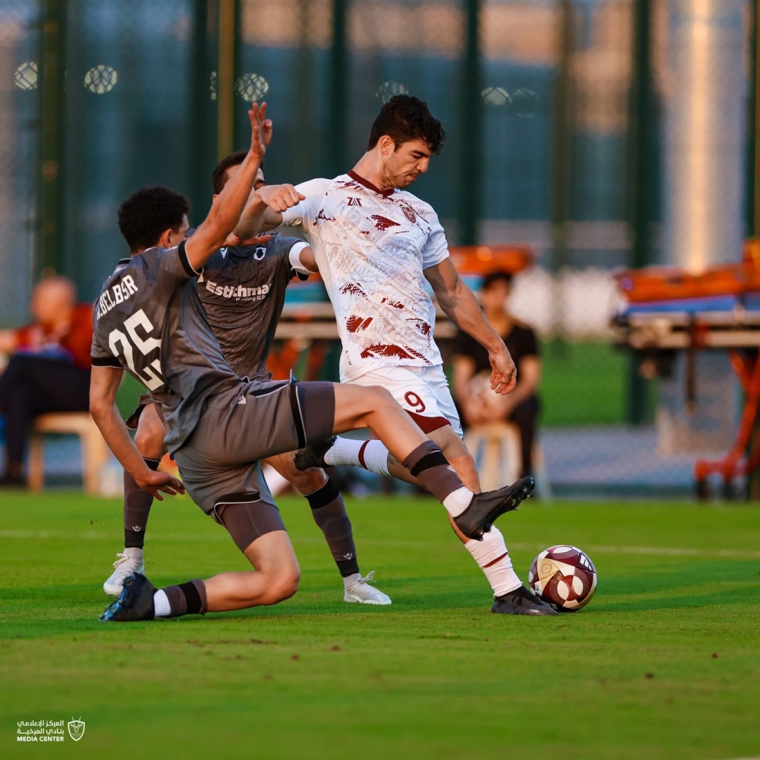 Hat-trick de Luc�o no Qatar 