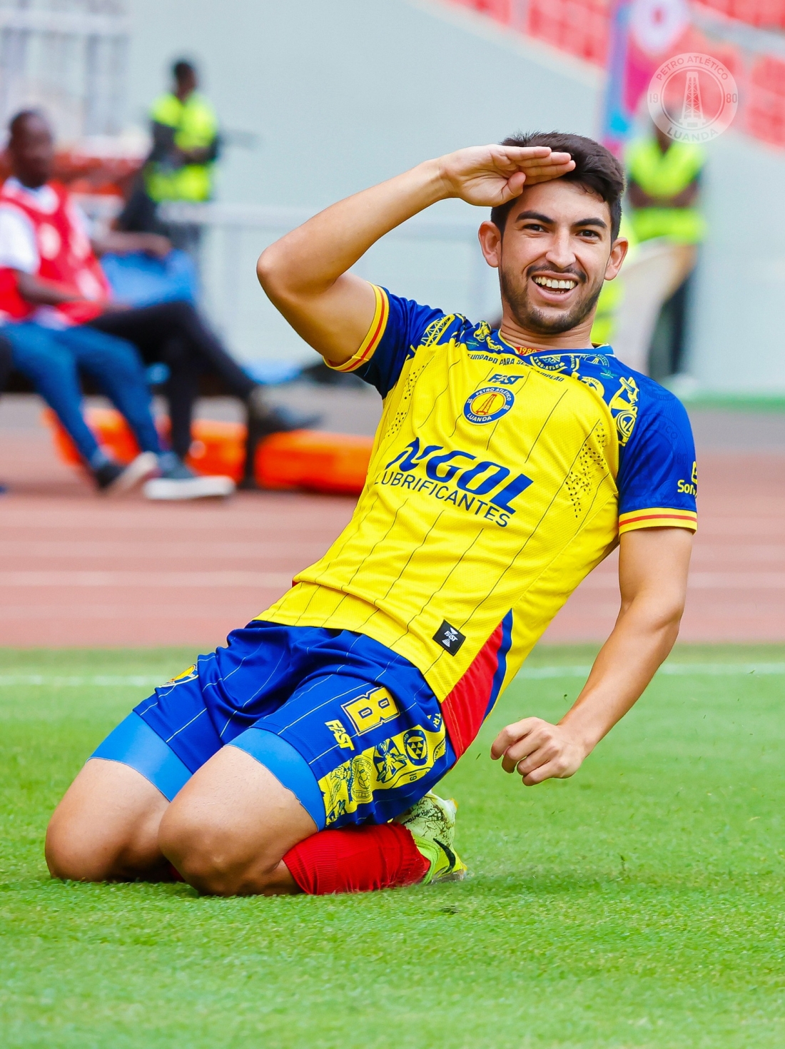 Toro e Reis marcam na vit�ria do Petro