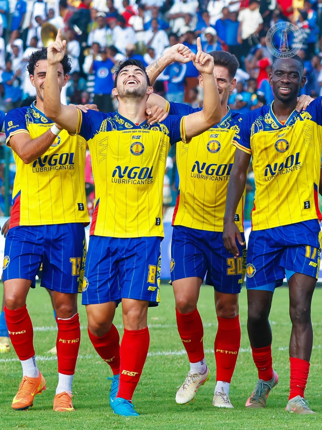 Toro, Kinito, Reis e Benny campe�es de Angola 