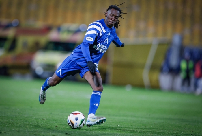 Aldair regressa  titularidade com goleada