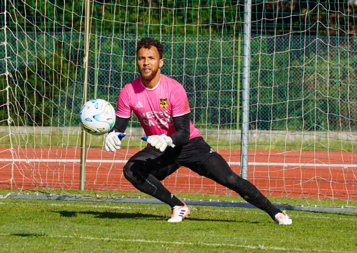 Gabriel Souza estreia-se pelo Lusit�nia Lourosa