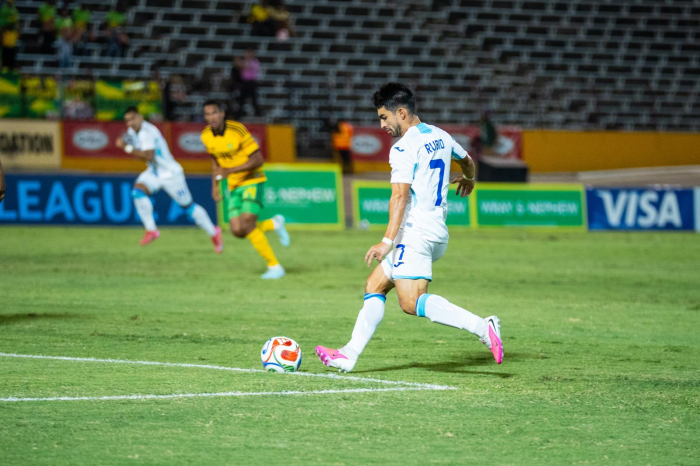 Jonathan Toro assiste na vit�ria das Honduras